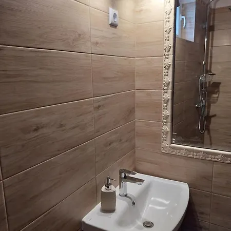 Repi-tar Apartment *