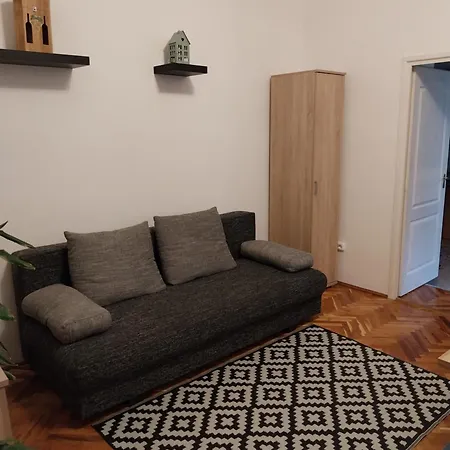 Repi-tar Apartment *